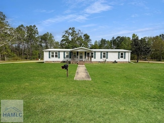 175 & 84 Oak Lake Dr, Hinesville, GA 31313
