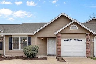 1259 Shirley Ridge Dr, Saint Charles, MO 63304