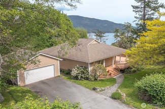 55 Langell Ln, Eastsound, WA 98245