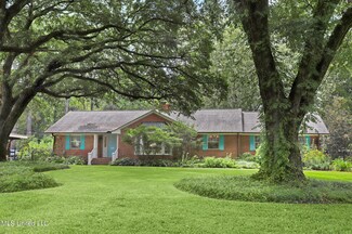 3679 Cavalier Dr, Jackson, MS 39216