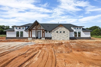 881 Meadow Park Rd, Guthrie, OK 73044