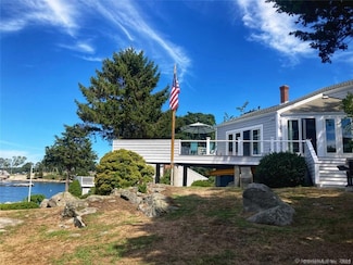 24 Nauyaug Point Rd, Mystic, CT 06355