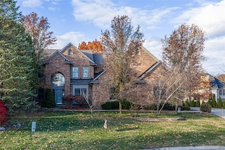 3904 Kaeleaf Rd, Lake Orion, MI 48360