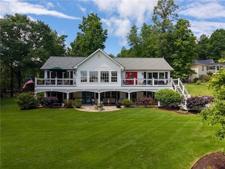 109 S Shore Dr, Fair Play, SC 29643