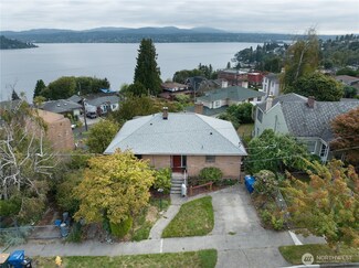 9804 63rd Ave S, Seattle, WA 98118