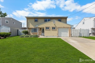 53 Tennyson St, Carteret, NJ 07008