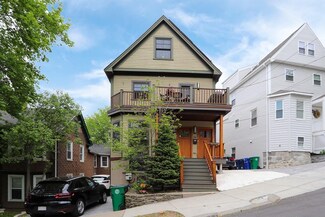 28 Oakland St Unit 28, Newton, MA 02458