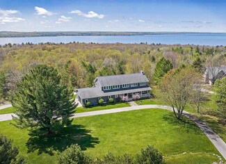 4295 Boyne City Rd, Boyne City, MI 49712