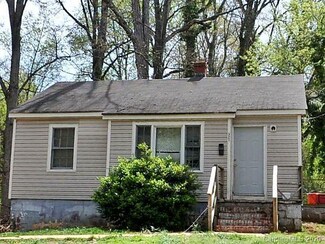 327 Bacon Ave, Charlotte, NC 28208