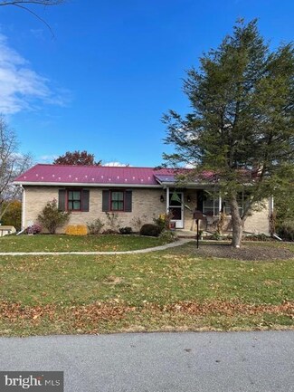 6278 Hillcrest St, Mercersburg, PA 17236