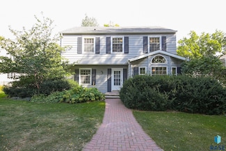 2212 S Main Ave, Sioux Falls, SD 57105