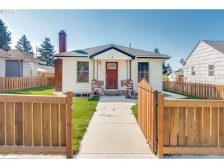 707 W 38th St, Vancouver, WA 98660