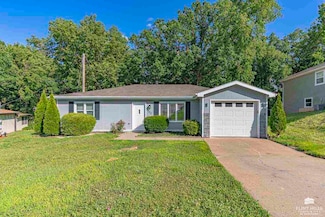 320 Clydesdale Cir, Ogden, KS 66517