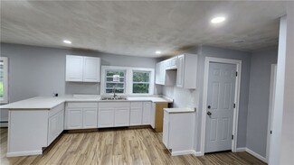 7 Coolidge St, Johnston, RI 02919