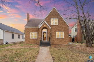 620 E Wiswall Place, Sioux Falls, SD 57105