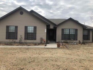 401 N 4th St, Marmaduke, AR 72443