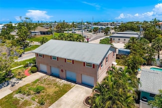 202 Peacock Ln Unit B, Holmes Beach, FL 34217