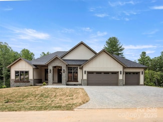 184 Sunridge Ave Unit 17, Horse Shoe, NC 28742