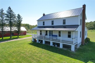 759 Bull Run Rd, Pulaski, NY 13142