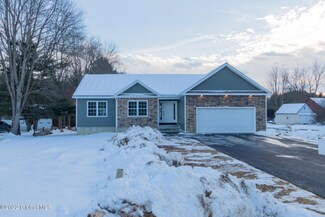 2796 W Lydius St, Schenectady, NY 12306