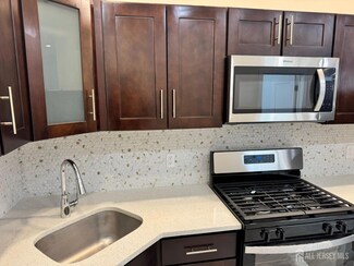 220-222 S 8th St Unit 2L, Newark, NJ 07103