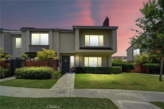 926 W Lamark Ln, Anaheim, CA 92802