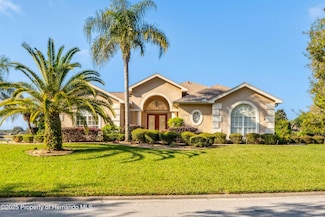 9298 Grand Cypress Dr, Weeki Wachee, FL 34613