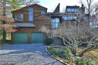 6405 81st St, Cabin John, MD 20818