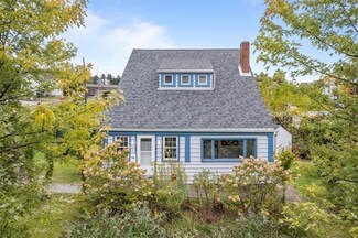 305 Elizabeth Rd, Dravosburg, PA 15034