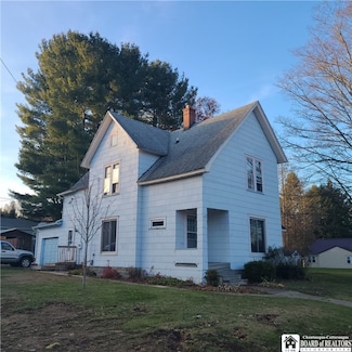 601 Stowe St, Jamestown, NY 14701
