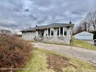 406 Kennedy Dr, Archbald, PA 18403