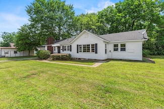 901 Reine St S, Mena, AR 71953