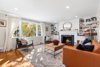 142 Franklin St, Milton, MA 02186