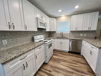 1705 Westwind Dr, Brenham, TX 77833