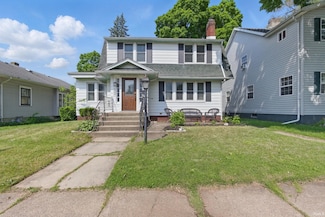 1021 S Twyckenham Dr, South Bend, IN 46615