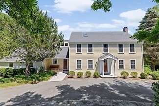 65 Myles View Dr, Duxbury, MA 02332