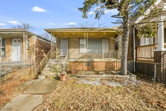8403 S Marquette Ave, Chicago, IL 60617