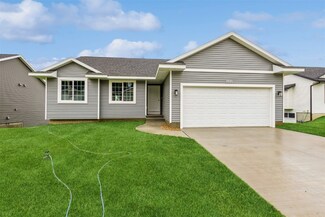 2021 Holly Meadow Ave SW, Cedar Rapids, IA 52404