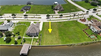 2077 Lakeshore Blvd, Slidell, LA 70461