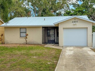 2907 Lynnhurst St, Sarasota, FL 34239