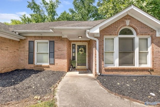 1696 Longleaf Dr NW, Huntsville, AL 35806