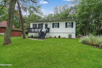 108 Heather Hill Rd, Dingmans Ferry, PA 18328