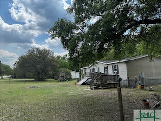 242 Bluff Dr, Bloomingdale, GA 31302