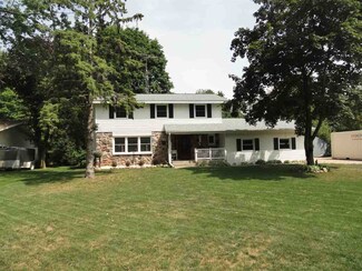 1832 April Ln, Stevens Point, WI 54481