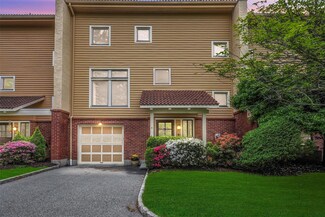 6 Deer Ridge Rd, Mount Kisco, NY 10549