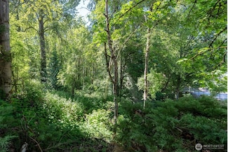 17533 Brickyard Rd NE, Bothell, WA 98011