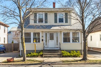 34 Clovelly St, Lynn, MA 01902