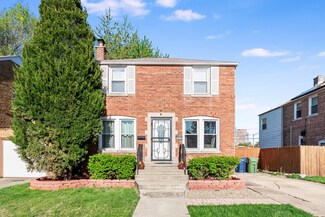 9353 S Sacramento Ave, Evergreen Park, IL 60805