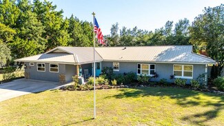 1402 Broken Oak Dr, Wildwood, FL 34785
