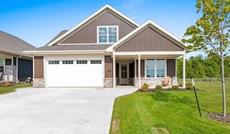 895 Black Swan Dr, Menasha, WI 54952